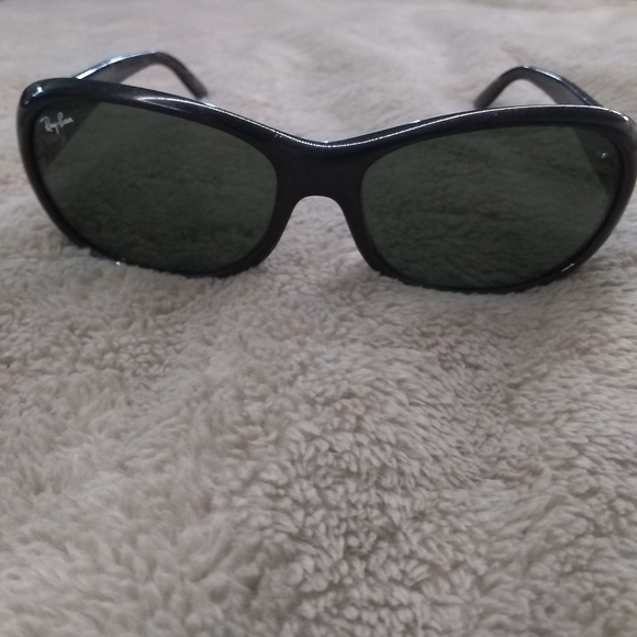 COPY - Ray bans 2 pairs women's oval style black/…